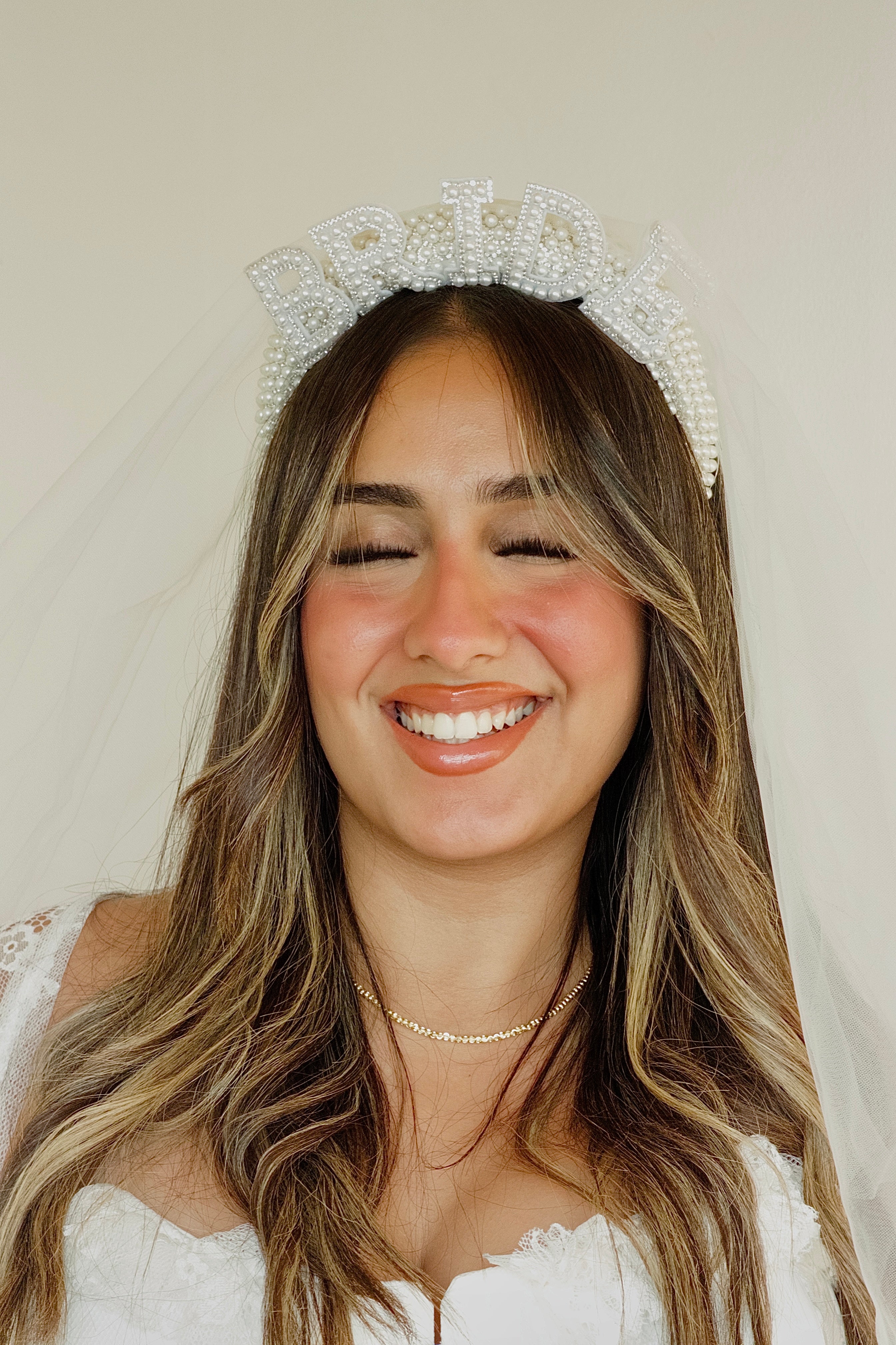 The bridal headpiece